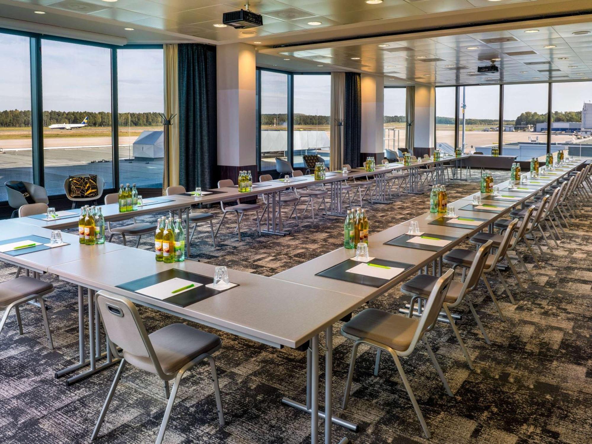 Moevenpick Hotel Nuernberg Airport Ngoại thất bức ảnh