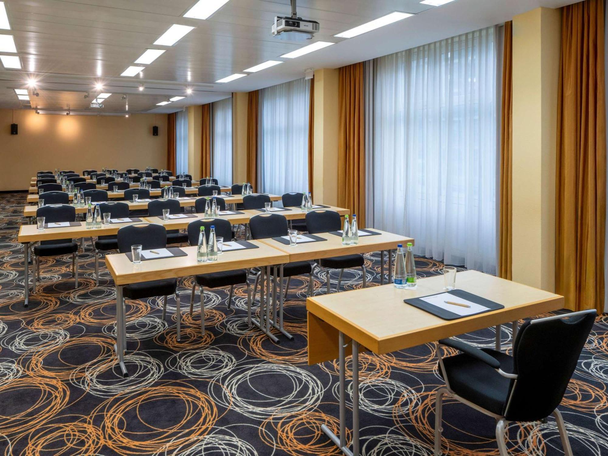 Moevenpick Hotel Nuernberg Airport Ngoại thất bức ảnh