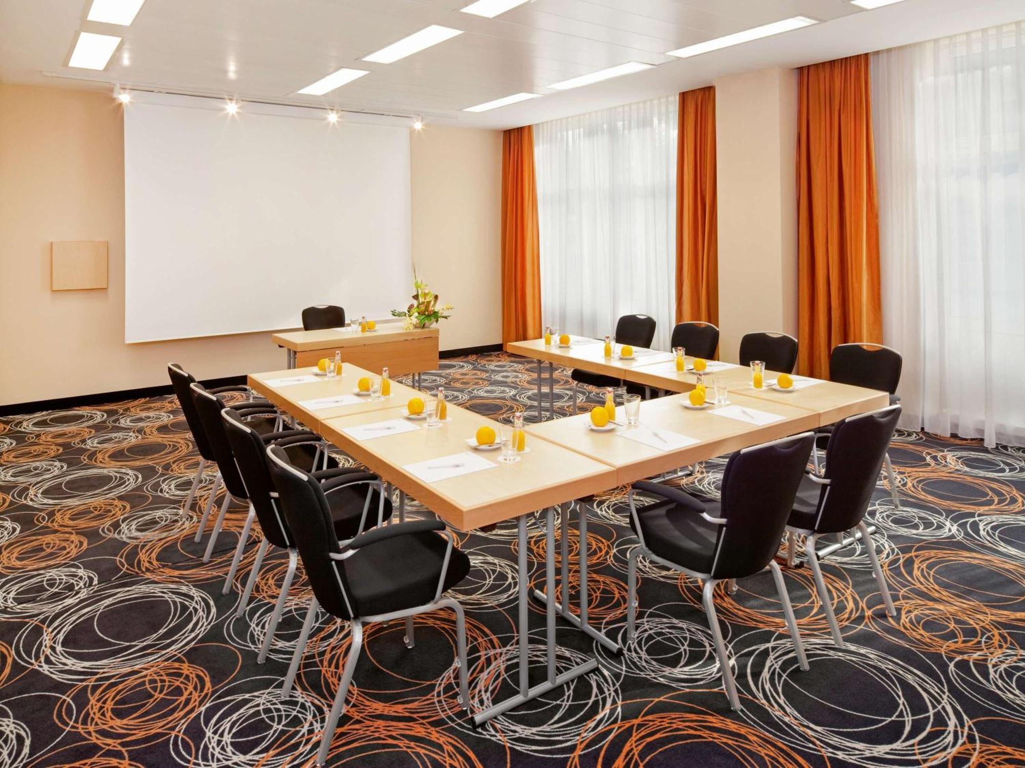 Moevenpick Hotel Nuernberg Airport Ngoại thất bức ảnh