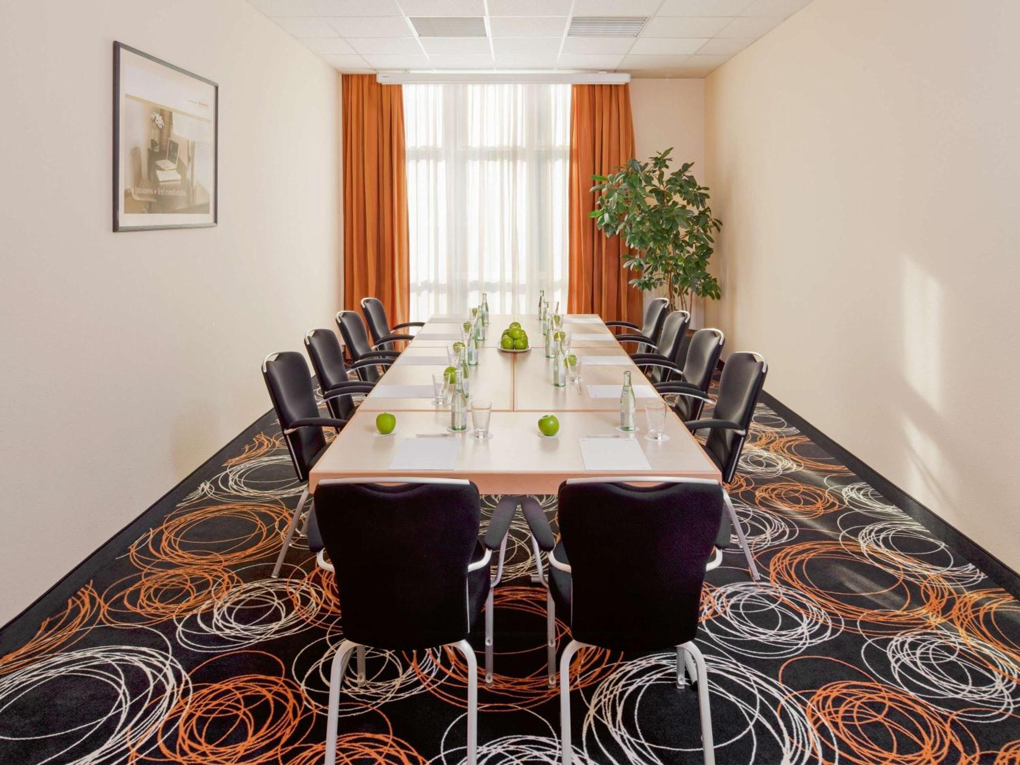 Moevenpick Hotel Nuernberg Airport Ngoại thất bức ảnh